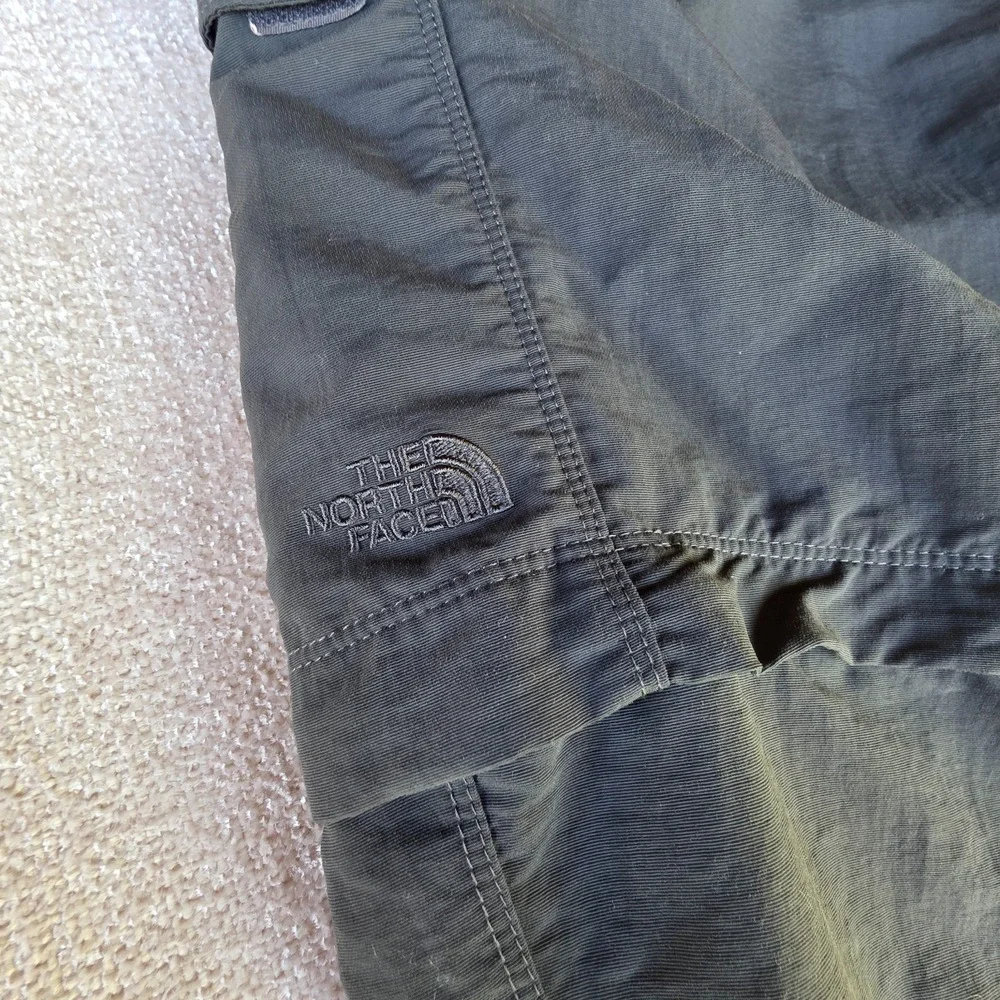 The North Face T150 T550‎ Belted Convertible Hiking Cargo Pants Men's XL Grey